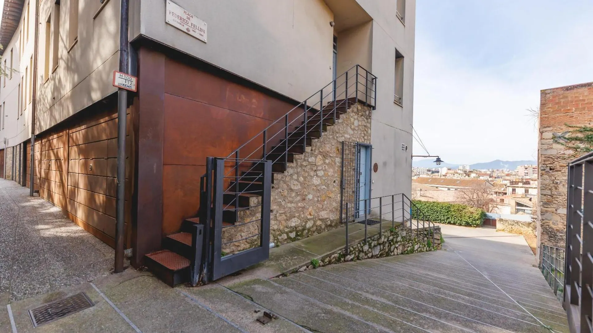 Bravissimo Fellini Studio Girona Spain
