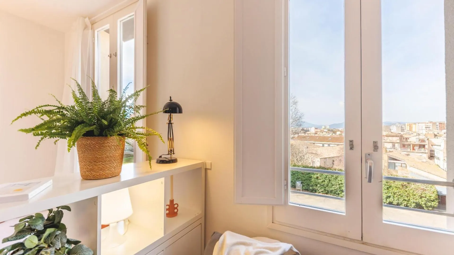 Apartment Bravissimo Fellini Studio Girona Spain
