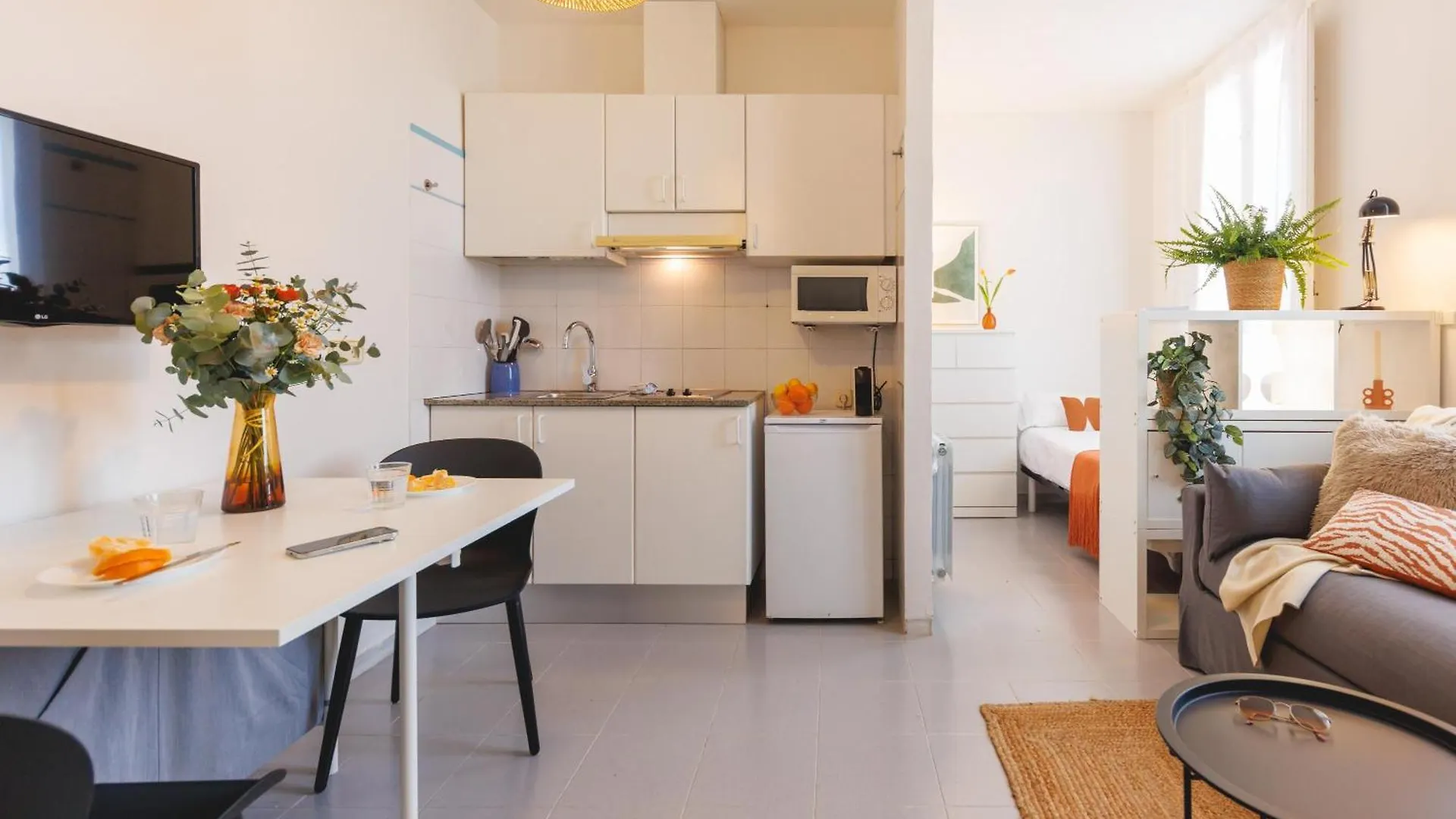 Apartment Bravissimo Fellini Studio Girona
